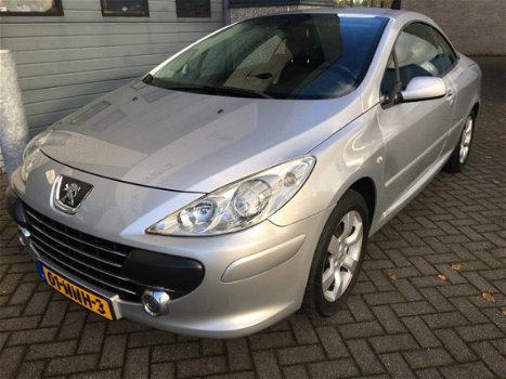 Peugeot 307 - Cabrio 1.6-16V (Climate control - radio/cd - electr. ramen V+A - B.S. verwarmbaar - mi - 1