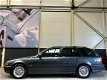 BMW 5-serie Touring - 523i Executive Automaat | Compleet Dealer Onderhouden | - 1 - Thumbnail