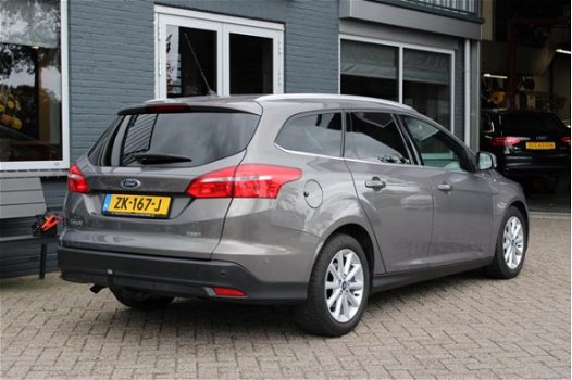 Ford Focus Wagon - 1.0 Titanium Edition, Navigatie, Trekhaak, Stuurwielverwarming - 1