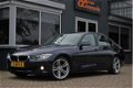 BMW 3-serie - 320i High Executive / Sport / Volleer / Navigatie Professional / 18