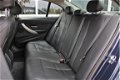 BMW 3-serie - 320i High Executive / Sport / Volleer / Navigatie Professional / 18