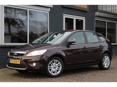 Ford Focus - 1.6 16V Ghia Aut. Airco, Cruise, Lage KM stand - 1