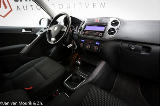 Volkswagen Tiguan - 1.4 TSI Comfort&Design | CLIMA | CRUISE | LICHT- EN REGEN SENSOR | TREKHAAK - 1