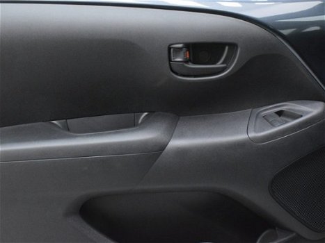 Toyota Aygo - 1.0 5drs X-Fun | Design Sport | Safety Sense - 1
