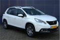 Peugeot 2008 - 1.2 82pk Blue Lion / Navigatie / Cruise Control / Trekhaak - 1 - Thumbnail