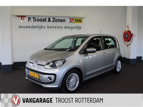 Volkswagen Up! - 1.0 high up BlueMotion Airco / Navigatie / Cruisecontrol / PDC - 1