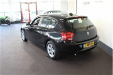 BMW 1-serie - 116i Executive Navigatie / Led / PDC