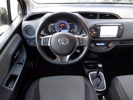 Toyota Yaris - 1.5 Hybrid Lease Automaat/Navi/Camera/Clima/Cruise control/Radio/Bluetooth/LM-velgen - 1