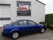 Volkswagen Passat - 1.6 Comfortline - 1 - Thumbnail