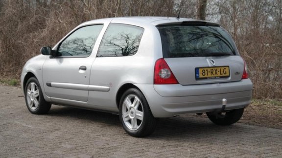 Renault Clio - 1.2-16V Authentique Comfort - 3deurs - Airco - Elek. pakket - 2005 - Inruil mogelijk - 1