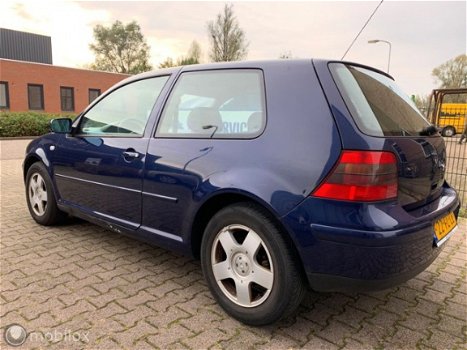 Volkswagen Golf - 2.0 Highline nieuwe apk leer airco - 1