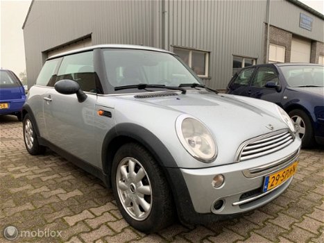 Mini Mini One - 1.6 nieuwe apk leer airco panorama dak enz - 1