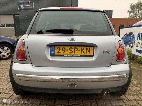 Mini Mini One - 1.6 nieuwe apk leer airco panorama dak enz - 1