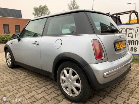 Mini Mini One - 1.6 nieuwe apk leer airco panorama dak enz - 1