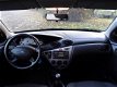 Ford Focus - 1.6 16V Trend met Radio en Airco - 1 - Thumbnail