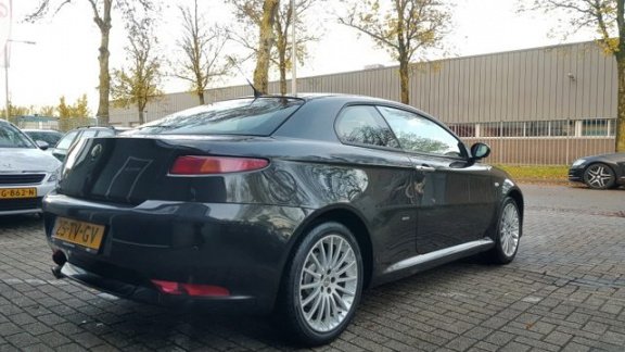 Alfa Romeo GT - 2.0 JTS F1-Automaat, Xenon, Leder.Navi, Bose - 1