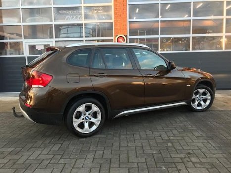 BMW X1 - SDrive18i Executive tweede eigenaar 157.000km aantoonbaar belgische auto - 1