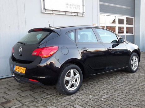 Opel Astra - 1.4 Edition Airco/Trekhaak/16inch/Cruise control - 1