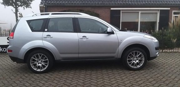 Citroën C-Crosser - 2.4-16V Dynamique 7p. 4WD - 1