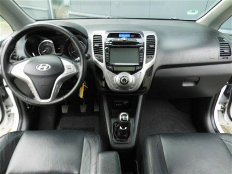 Hyundai ix20 - 1.6i 16V i-Catcher (navi, clima, bluetooth) - 1