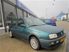 Volkswagen Golf - 2.0-16V GTI