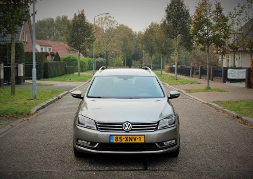 Volkswagen Passat Variant - 1.4 TSI Comfortline BlueMotion AUTOMAAT, AFN.TREKHAAK, CLIMA, NETTE AUTO - 1