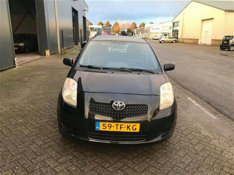 Toyota Yaris - 1.0 VVTi Terra APK/AIRCO/NAP/elekt ramen/meeneemprijs - 1