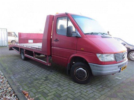 Mercedes-Benz Sprinter - , autoambulance , oprijwagen , tijhof opbouw met lier 412 D Xlang APK NIEUW - 1