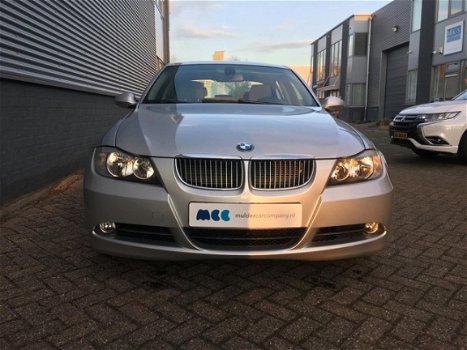 BMW 3-serie - 325i Dynamic Executive Automaat / Clima / PDC - 1