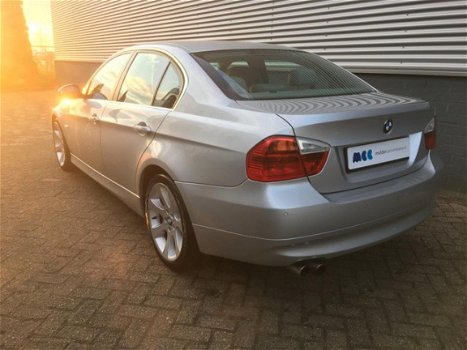 BMW 3-serie - 325i Dynamic Executive Automaat / Clima / PDC - 1