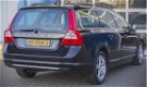Volvo V70 - 1.6 T4 Momentum - 1 - Thumbnail