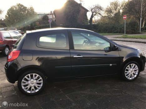 Renault Clio - 1.6-16V Dynamique Luxe - 1