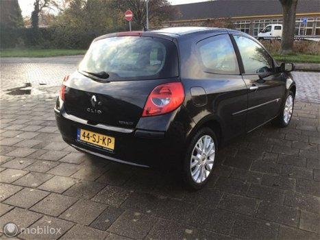 Renault Clio - 1.6-16V Dynamique Luxe - 1