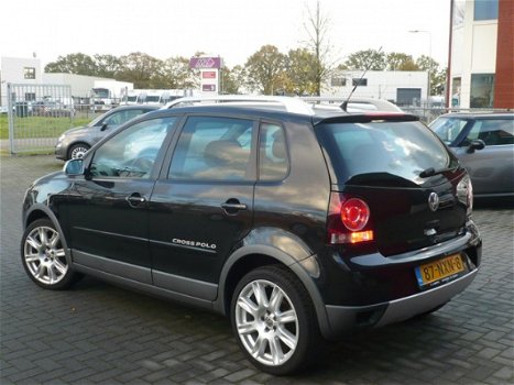 Volkswagen Polo - 1.4-16V Cross - 1