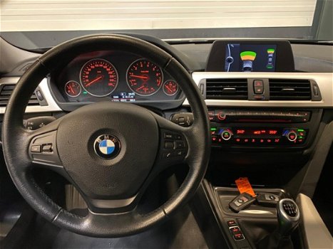 BMW 3-serie - 316i High Executive / XENON / 19 INCH LICHTMETAAL / NAVI / STOEL VERWARMING - 1
