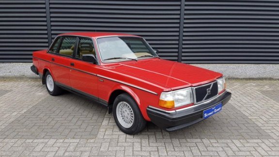 Volvo 240 - 2.3 DL - 1