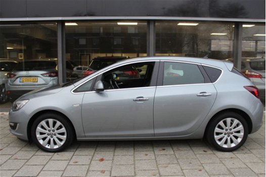 Opel Astra - 1.4 Turbo Cosmo // 140PK//NAVI // CLIMATE // CAMERA - 1