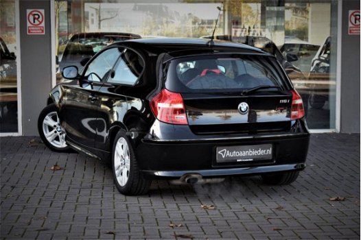 BMW 1-serie - 116i Business Line Ultimate Edition / NAP / Parrot - 1