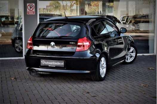 BMW 1-serie - 116i Business Line Ultimate Edition / NAP / Parrot - 1