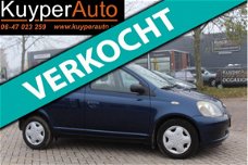 Toyota Yaris - 1.3-16V VVT-i Sol AUTOMAAT * 5 drs * weinig km