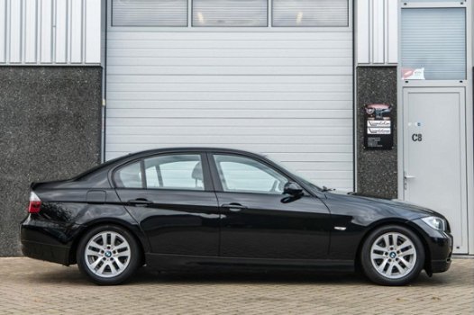 BMW 3-serie - 318i - 1