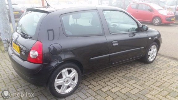 Renault Clio - 1.2-16V Authentique Comfort - 1