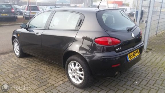 Alfa Romeo 147 - 1.6 T.Spark Veloce Edizione Sp - 1