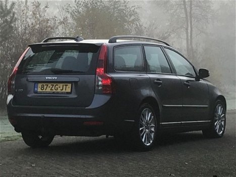 Volvo V50 - 2.4 D5 Edition II *2e eigenaar *APK 07-2020 *NAP - 1