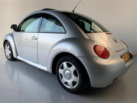 Volkswagen New Beetle - 2.0 Highline Leer Airco Schuifdak Stoelverwarming - 1