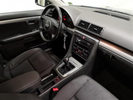 Audi A4 Avant - 2.0 ✅NAP, AIRCO, CRUISE, BOEKJES, TREKHAAK - 1
