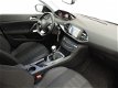 Peugeot 308 SW - 1.6 Blue HDI Executive Pack (panodak, xenon, pdc, navi) - 1 - Thumbnail