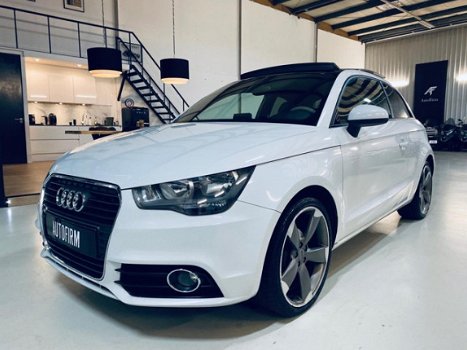 Audi A1 - 1.2 TFSI Ambition Panorama dak, S-line Rotor velgen 18' inch, Lage KM - 1