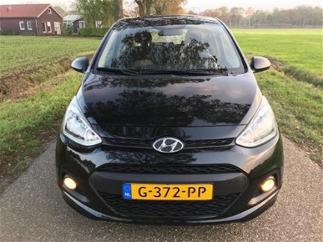 Hyundai i10 - 1.0i i-Drive airco 5 deurs 69000 km - 1