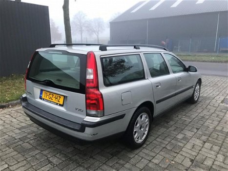 Volvo V70 - 2.4 T Comfort Line - 1